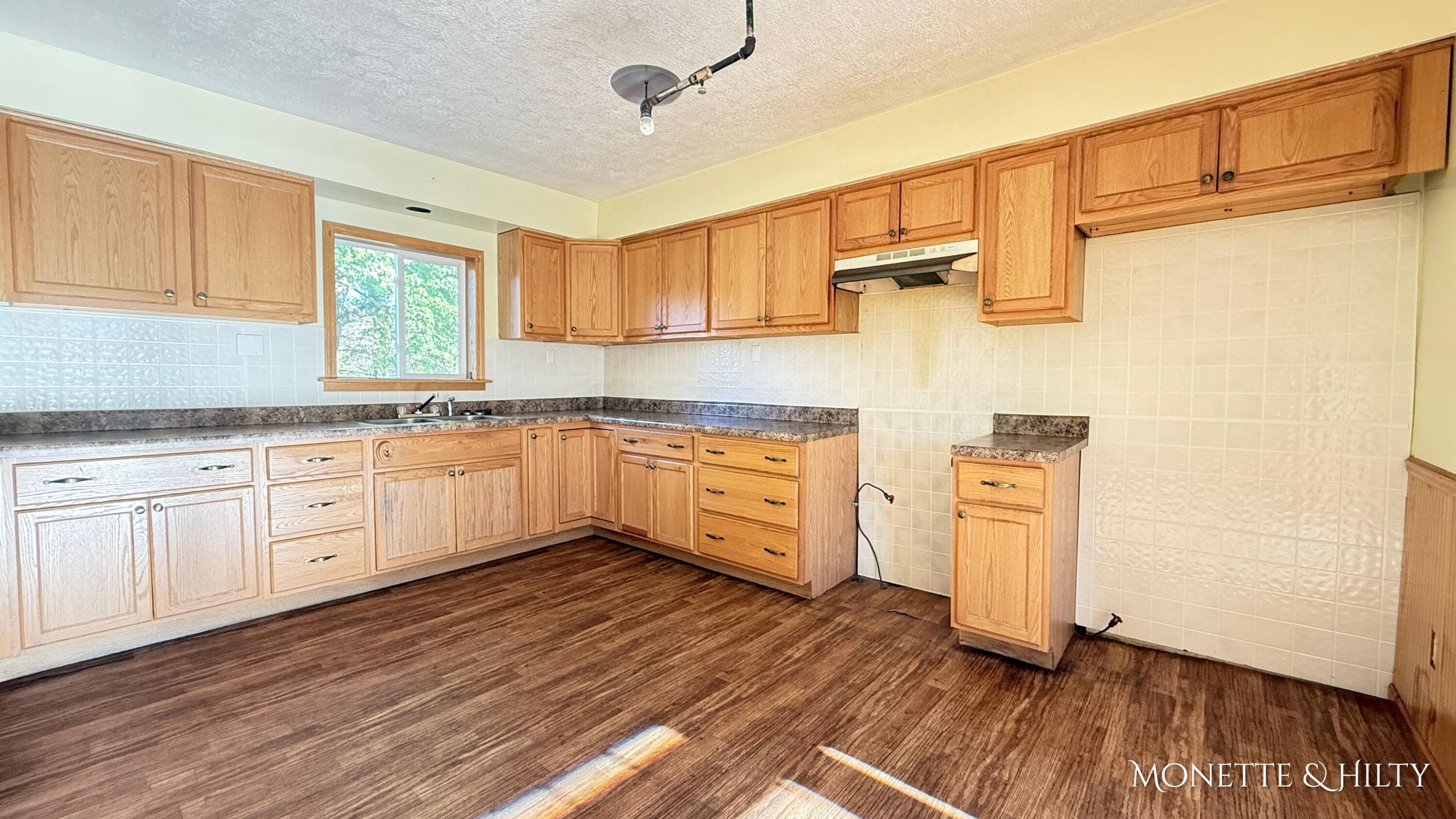 7080 Marvin Road Holton, MI 49425 - Photo 11 of 47 IMG_E5927