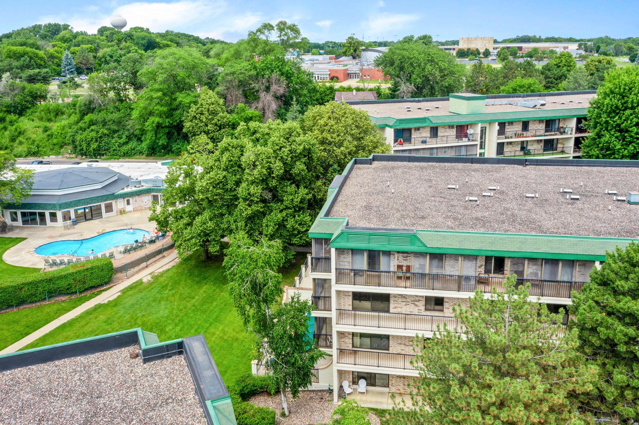10411 Cedar Lake Road, Unit 419 Minnetonka, MN 55305 - Photo 53 of 58