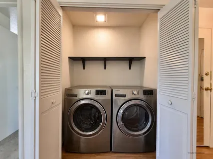 $700,000 | 1035-1037 Warfield Avenue, Oakland, CA 94610