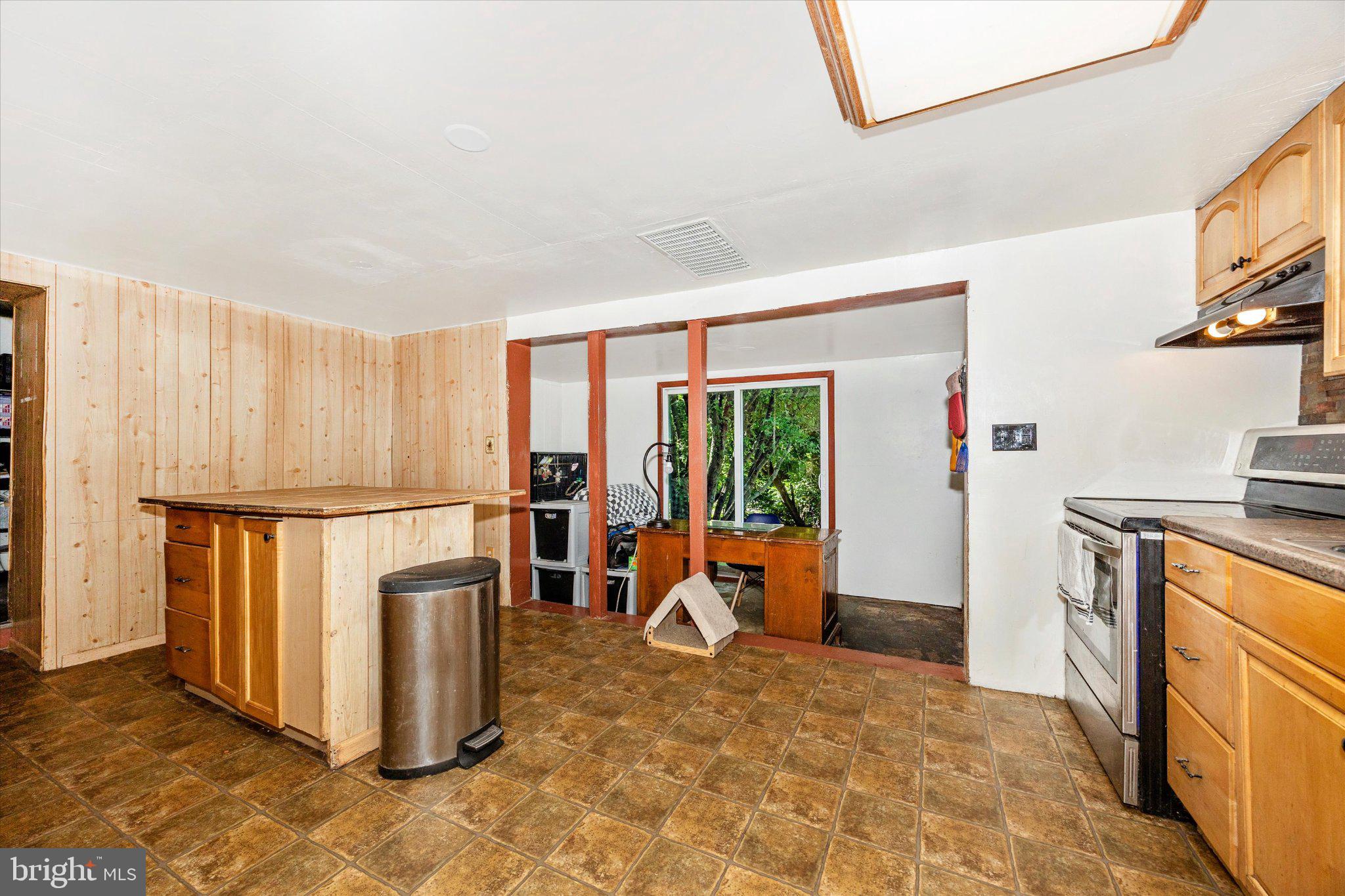 14721 Albert Staub Road Thurmont, MD 21788 - Photo 4 of 46 Spacious kitchen with natural light.