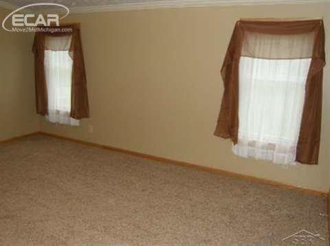 18247 E Road New Lothrop, MI 48460 - Photo 11 of 16 20425400-10.JPG