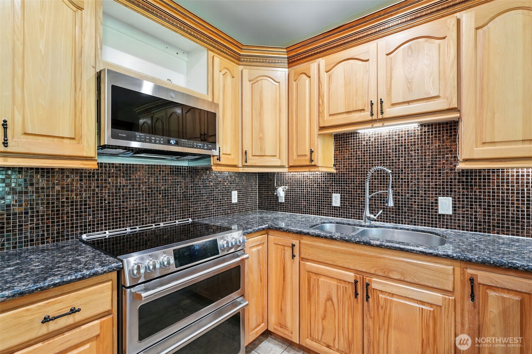 6795 Northeast D 8 Road Moses Lake, WA 98837 - Photo 16 of 38