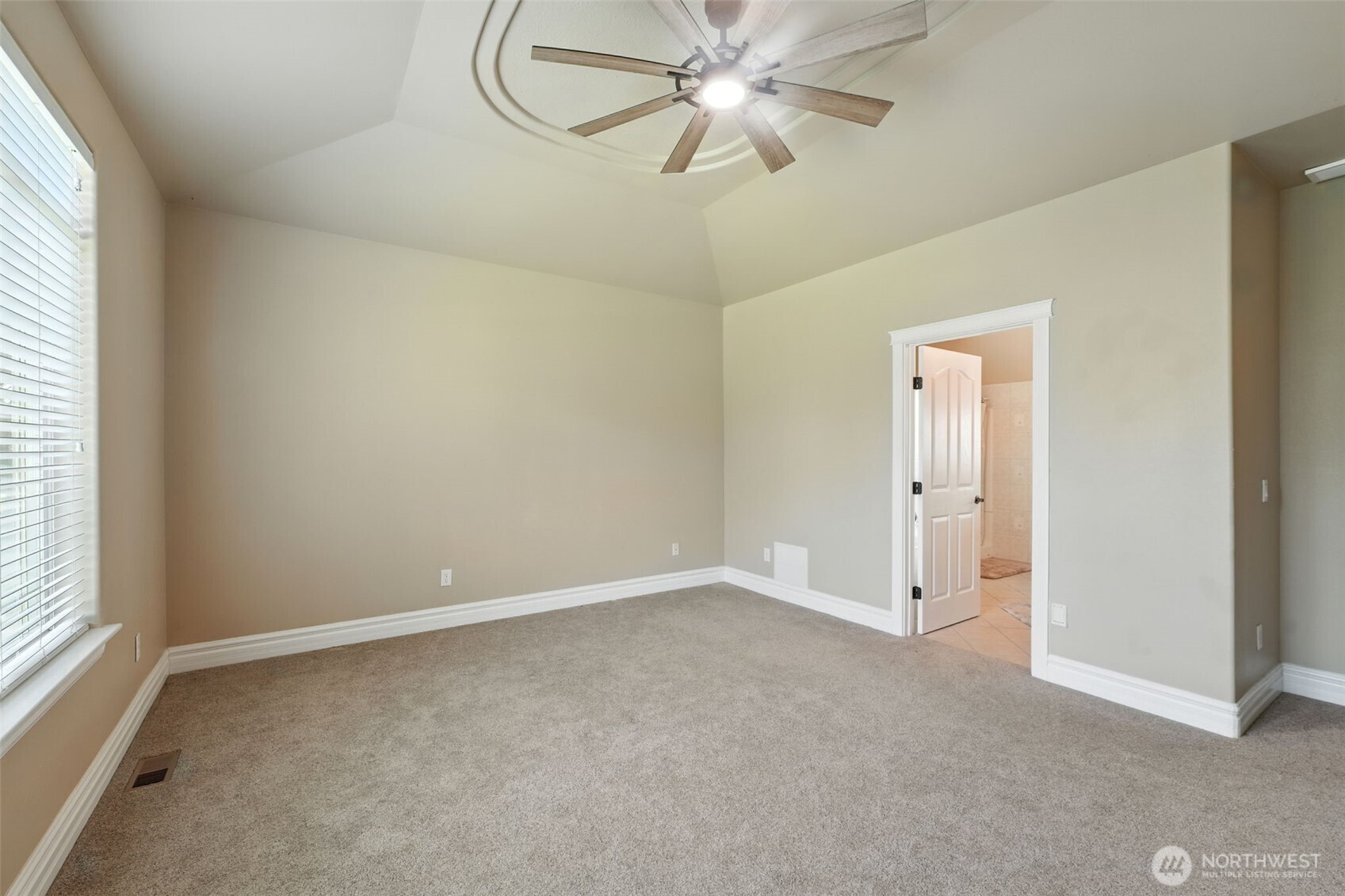 6795 Northeast D 8 Road Moses Lake, WA 98837 - Photo 6 of 38