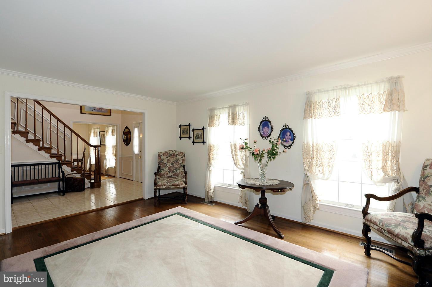 12309 Riverview Road Fort Washington, MD 20744 - Photo 4 of 30 Living Room