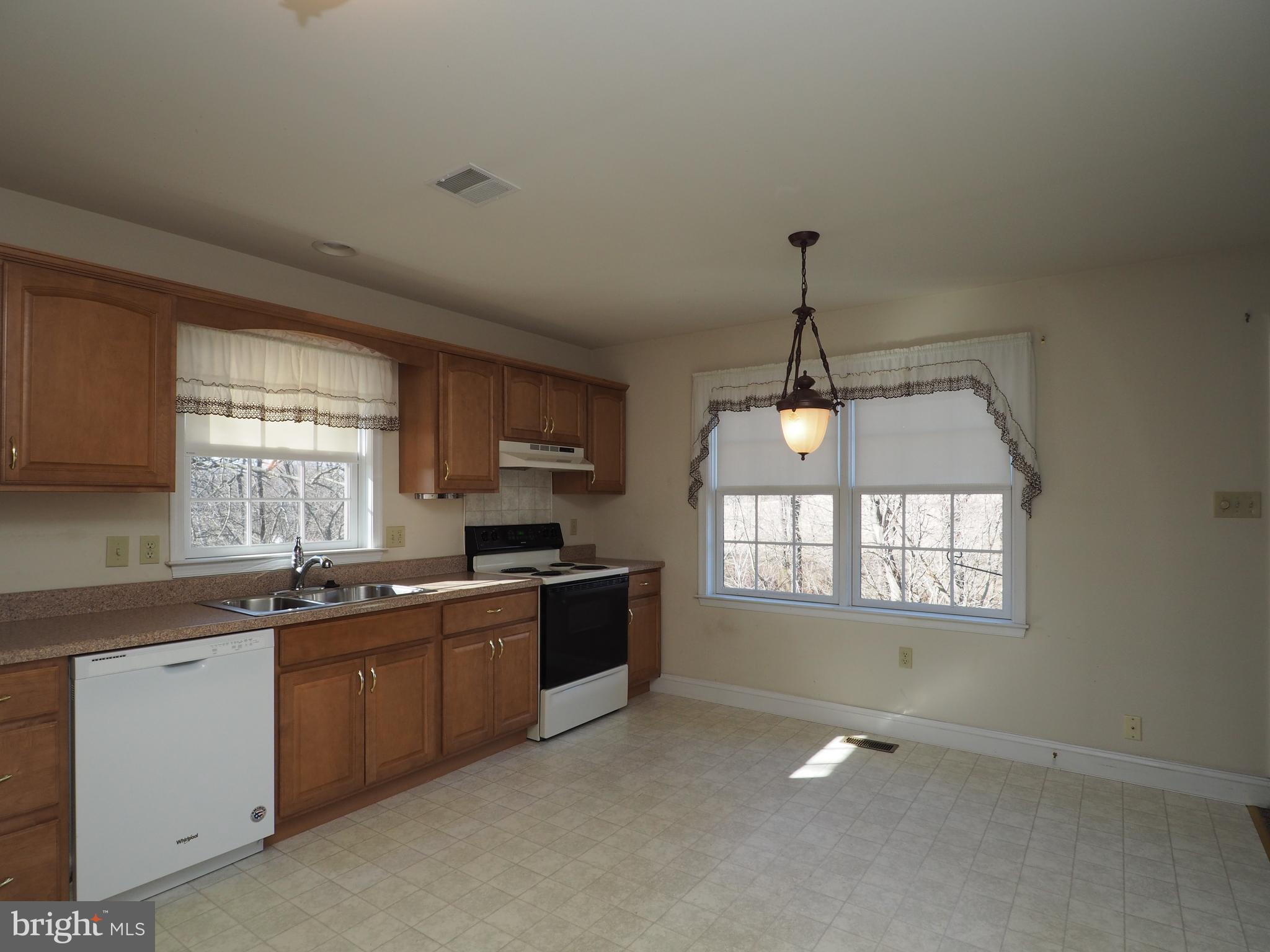 137 West Side Road Lehighton, PA 18235 - Photo 11 of 24 Eat in Kitchen area