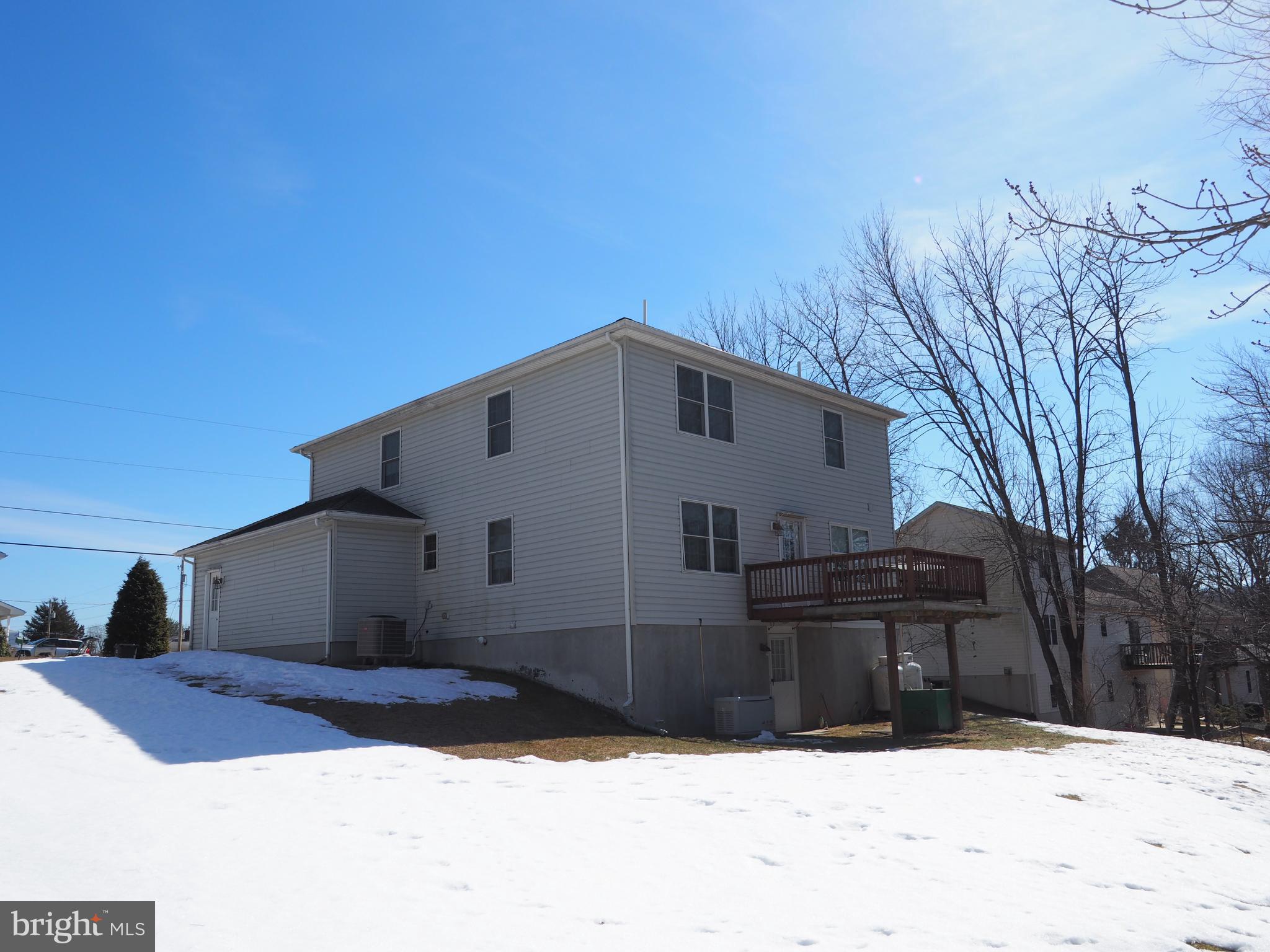 137 West Side Road Lehighton, PA 18235 - Photo 24 of 24 Rear view of the deck