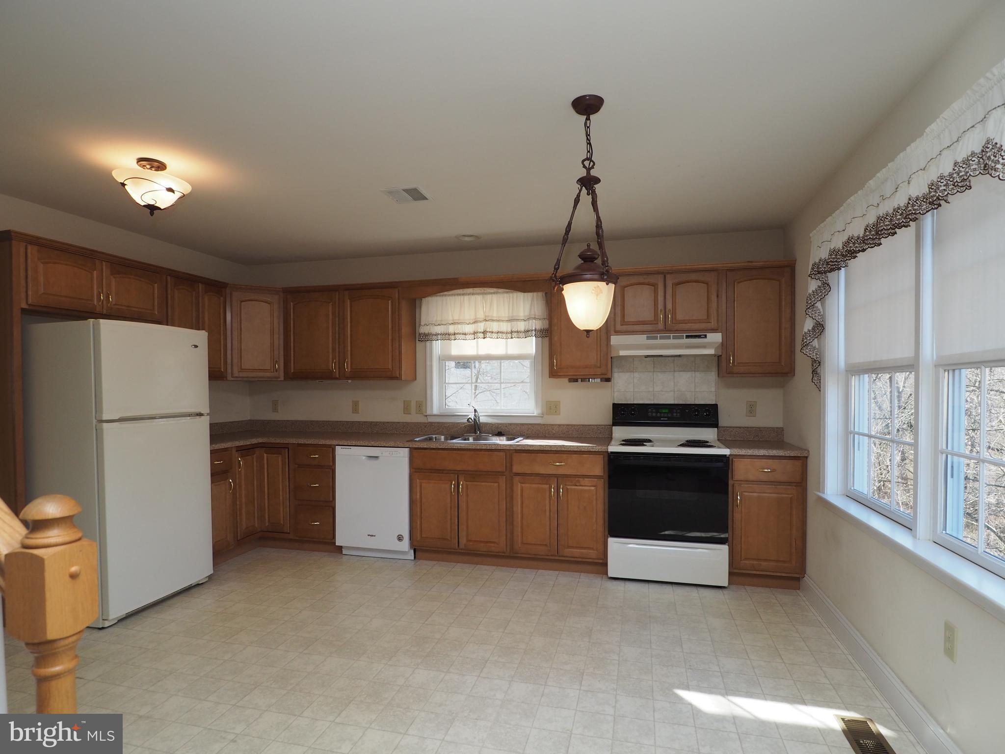 137 West Side Road Lehighton, PA 18235 - Photo 10 of 24 All appliances remain