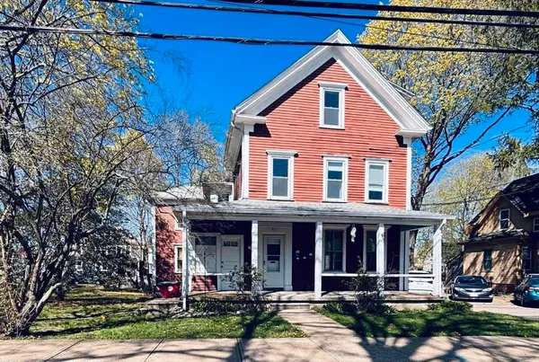$2,850 | 93 Peirce Street, Unit 2, Middleboro, MA 02346