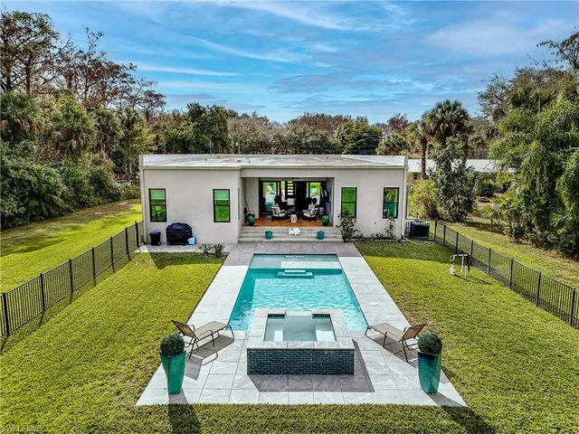 $1,599,000 | 4269 15th Avenue Southwest, Naples, FL 34116