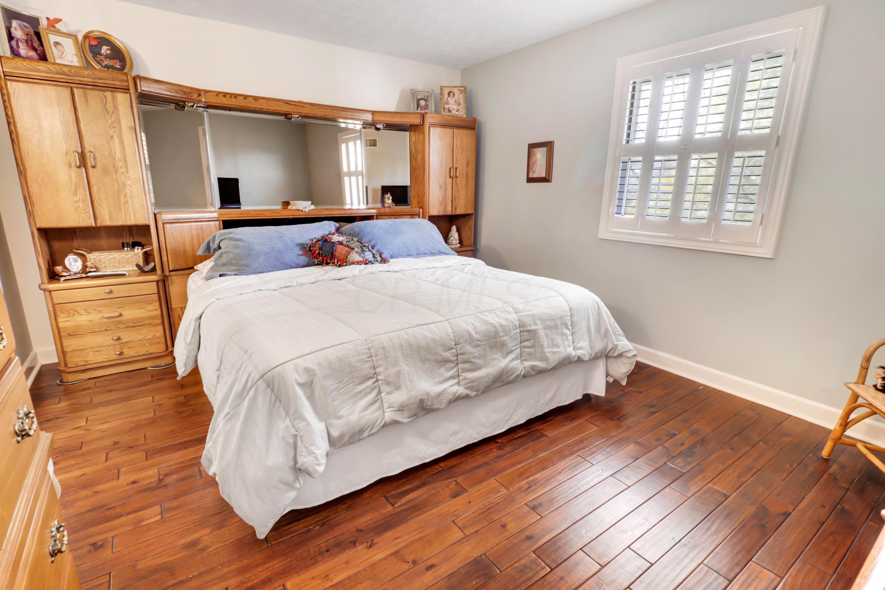 5954 Houchard Road Dublin, OH 43016 - Photo 10 of 27 Gallery Image 10