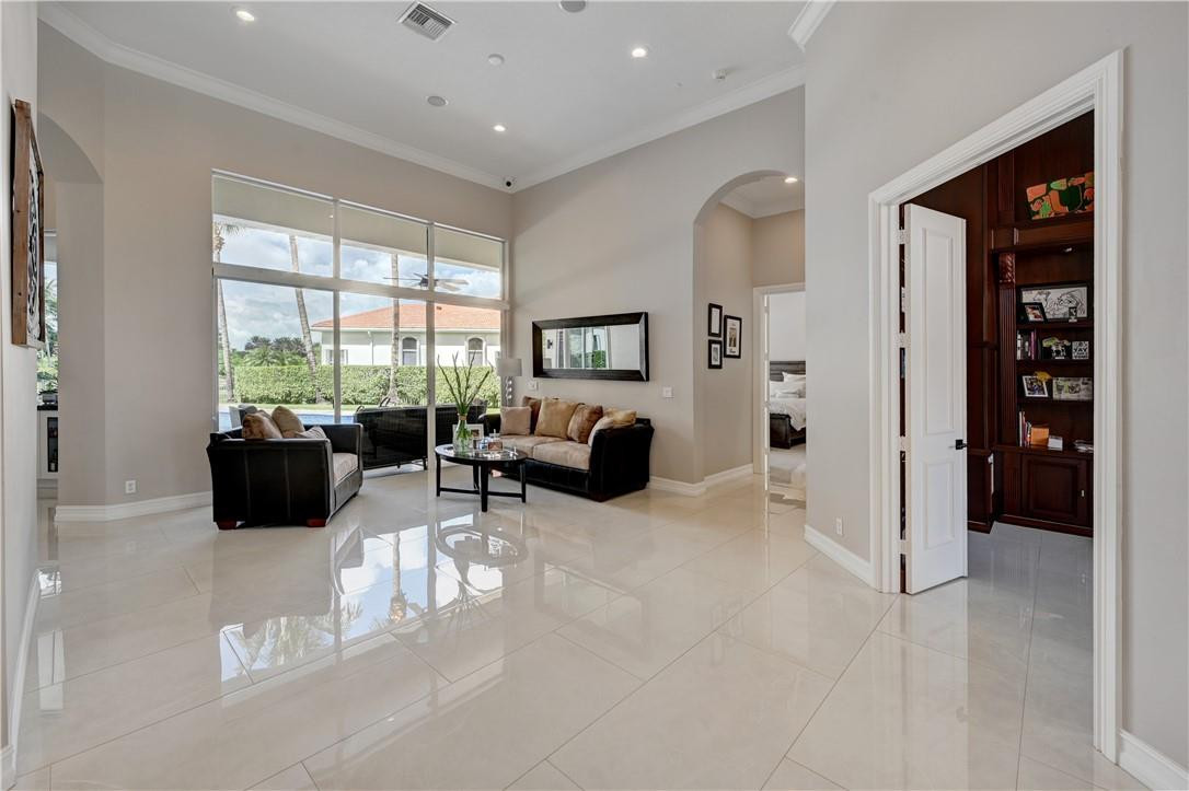 12440 North Stonebrook Circle Davie, FL 33330 - Photo 8 of 99 Photo 8