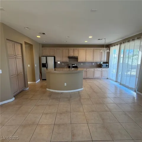 $3,500 | 10248 Santo Nina Court, Las Vegas, NV 89135