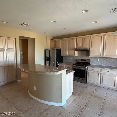 $3,500 | 10248 Santo Nina Court, Las Vegas, NV 89135