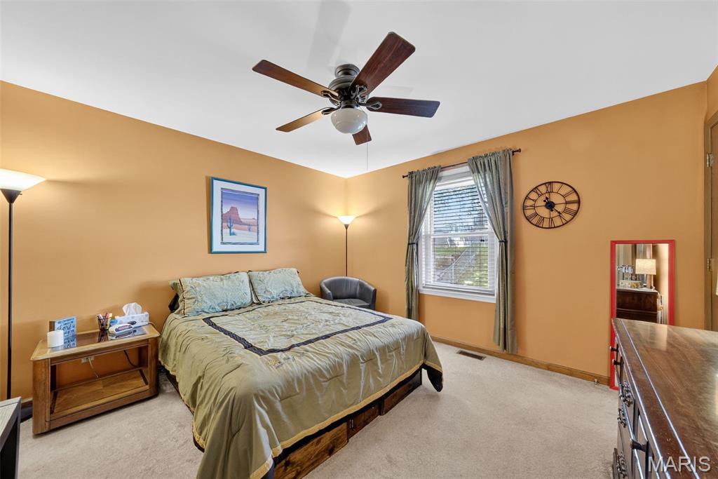 25 Universal Drive St. Peters, MO 63376 - Photo 17 of 37