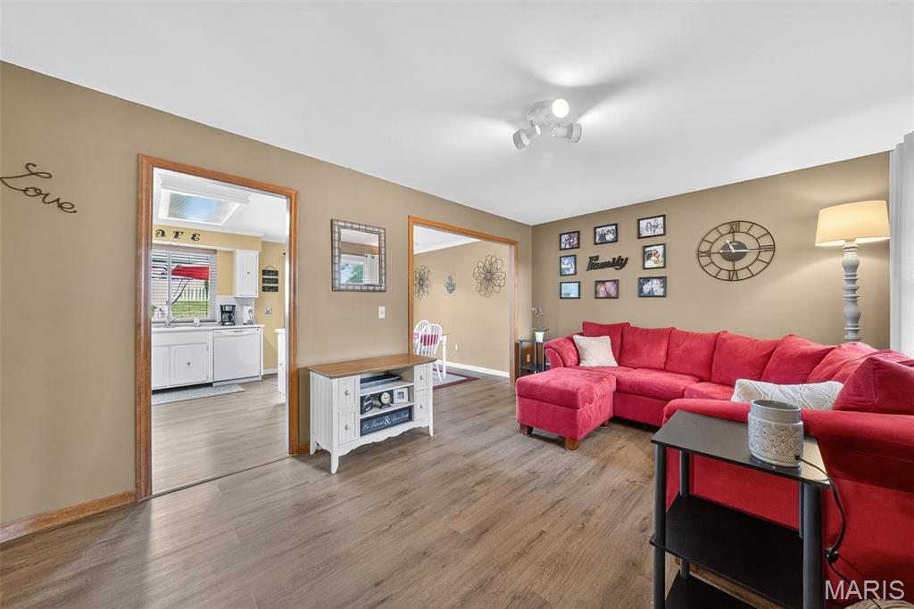 25 Universal Drive St. Peters, MO 63376 - Photo 4 of 37