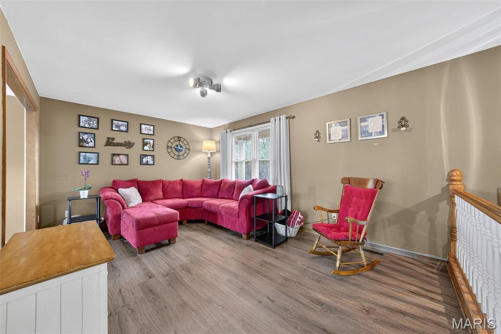 25 Universal Drive St. Peters, MO 63376 - Photo 5 of 37