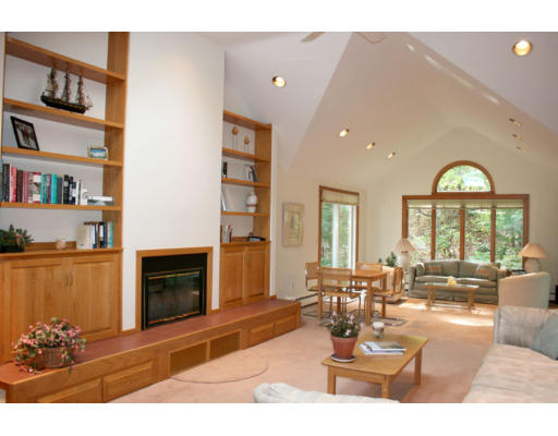 3 Brewster Road Wayland, MA 01778 - Photo 4 of 25