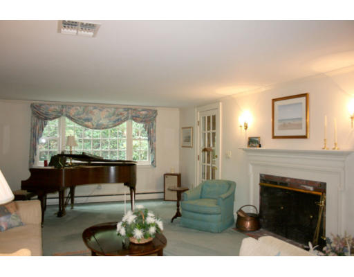 3 Brewster Road Wayland, MA 01778 - Photo 8 of 25