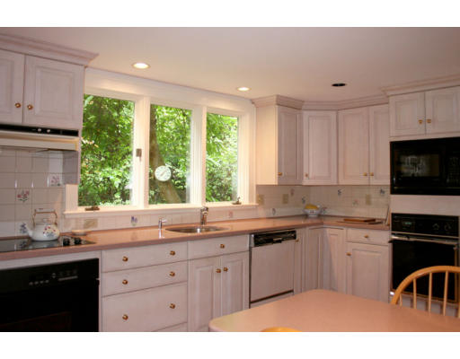 3 Brewster Road Wayland, MA 01778 - Photo 9 of 25