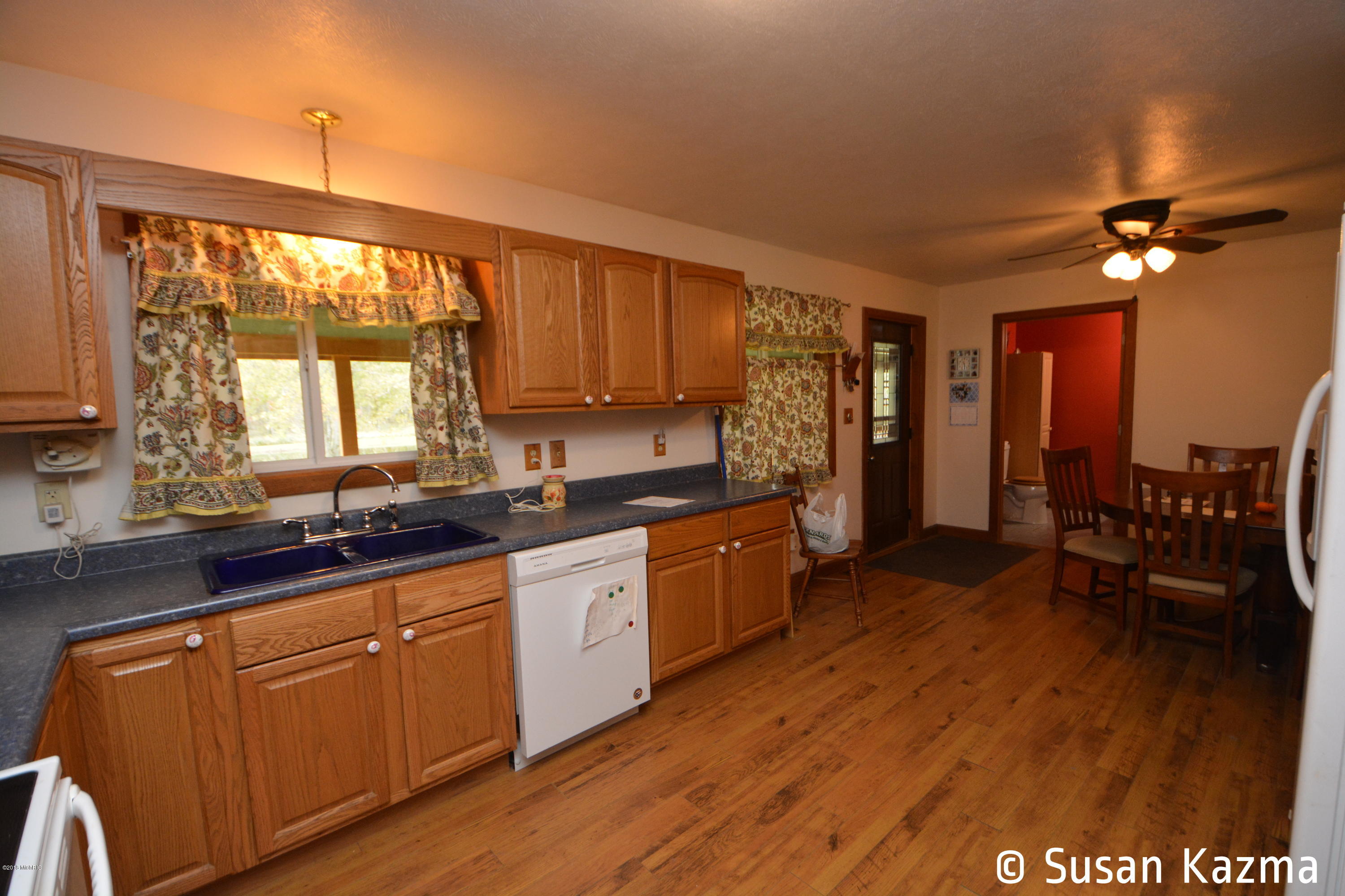 4295 East Fenwick Road Fenwick, MI 48834 - Photo 5 of 34 DSC_0221