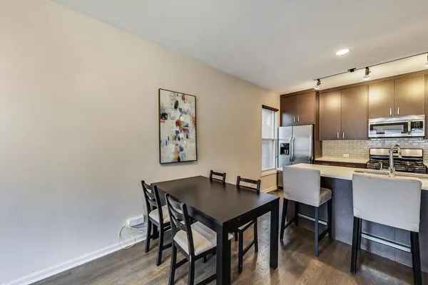 $4,200 | 2233 West Medill Avenue, Unit D, Chicago, IL 60647