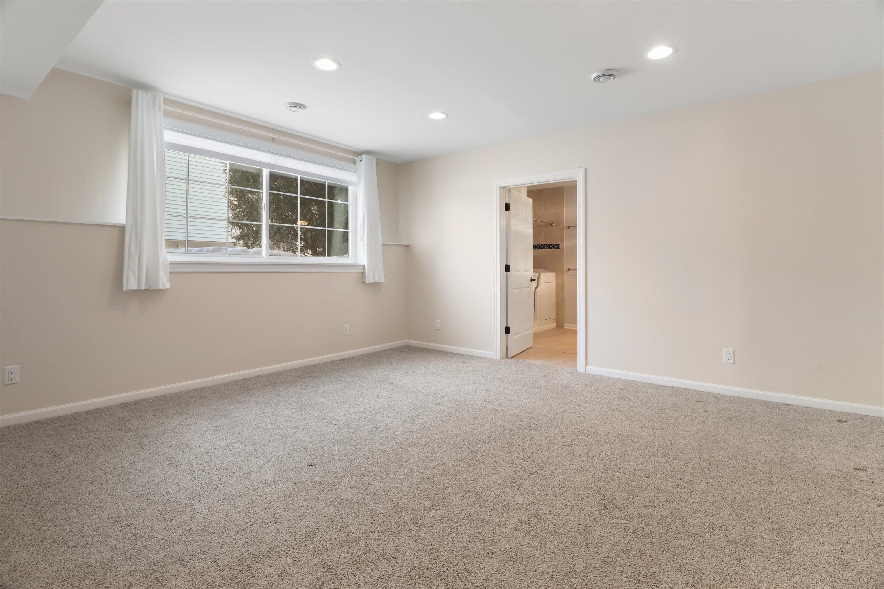 325 Riviera Street Oregon, WI 53575 - Photo 31 of 48