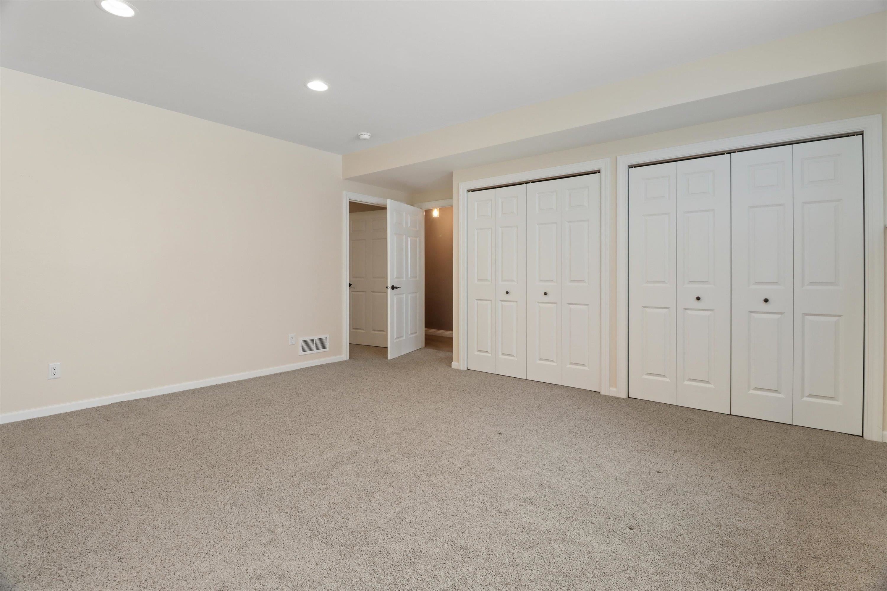 325 Riviera Street Oregon, WI 53575 - Photo 32 of 48