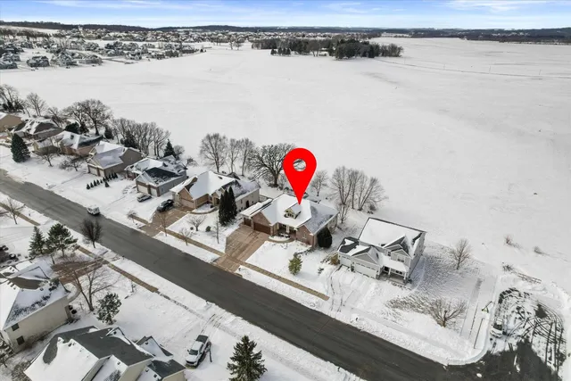 $799,000 | 325 Riviera Street, Oregon, WI 53575