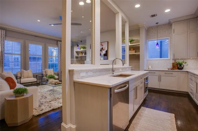 $1,000,000 | 3810 Hawthorne Avenue, Dallas, TX 75219