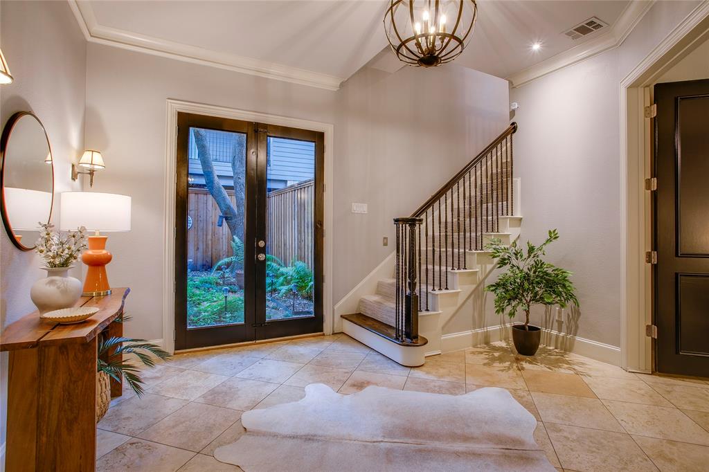 3810 Hawthorne Avenue Dallas, TX 75219 - Photo 8 of 40