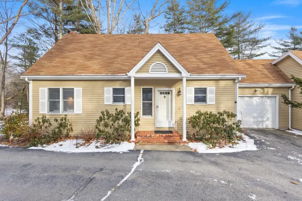 $899,900 | 14 Valleybrook Road, Unit 14, Ogunquit, ME 03907