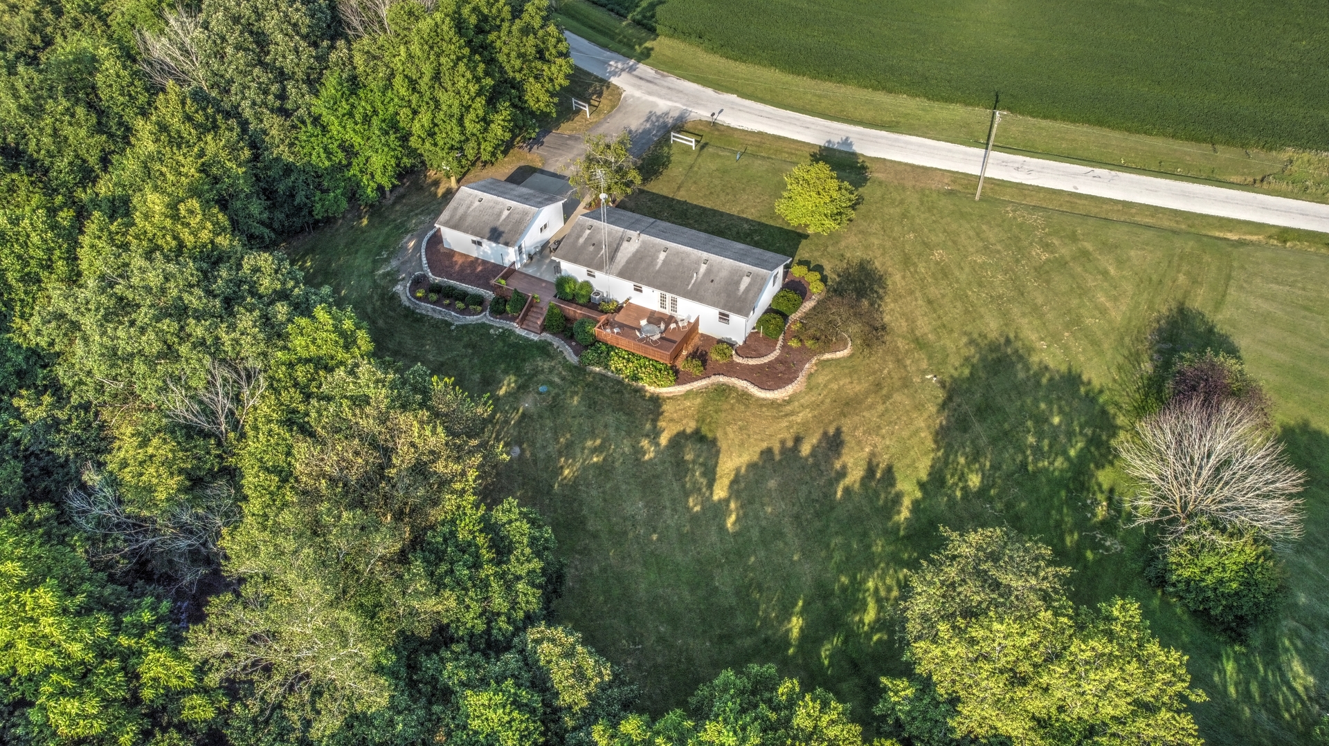 1155 North Gorham Road Morris, IL 60450 - Photo 22 of 24 a view of a back yard of a building