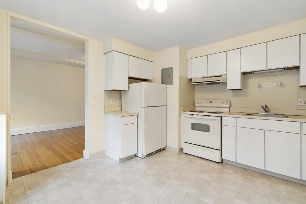 120 Sutherland Road, Unit 6 Boston, MA 02135 - Photo 8 of 13