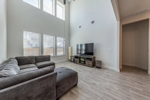 $2,800 | 2812 Sebring Circle, Austin, TX 78747