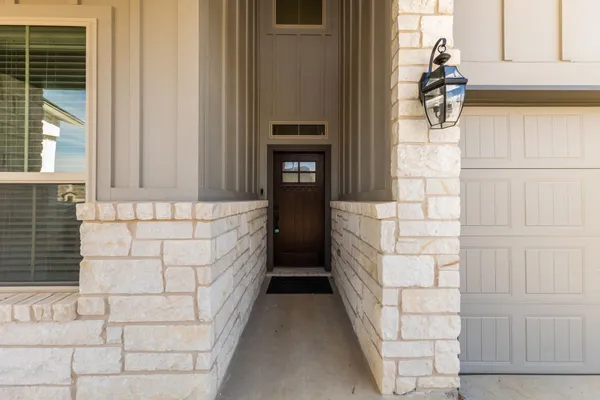 $2,800 | 2812 Sebring Circle, Austin, TX 78747