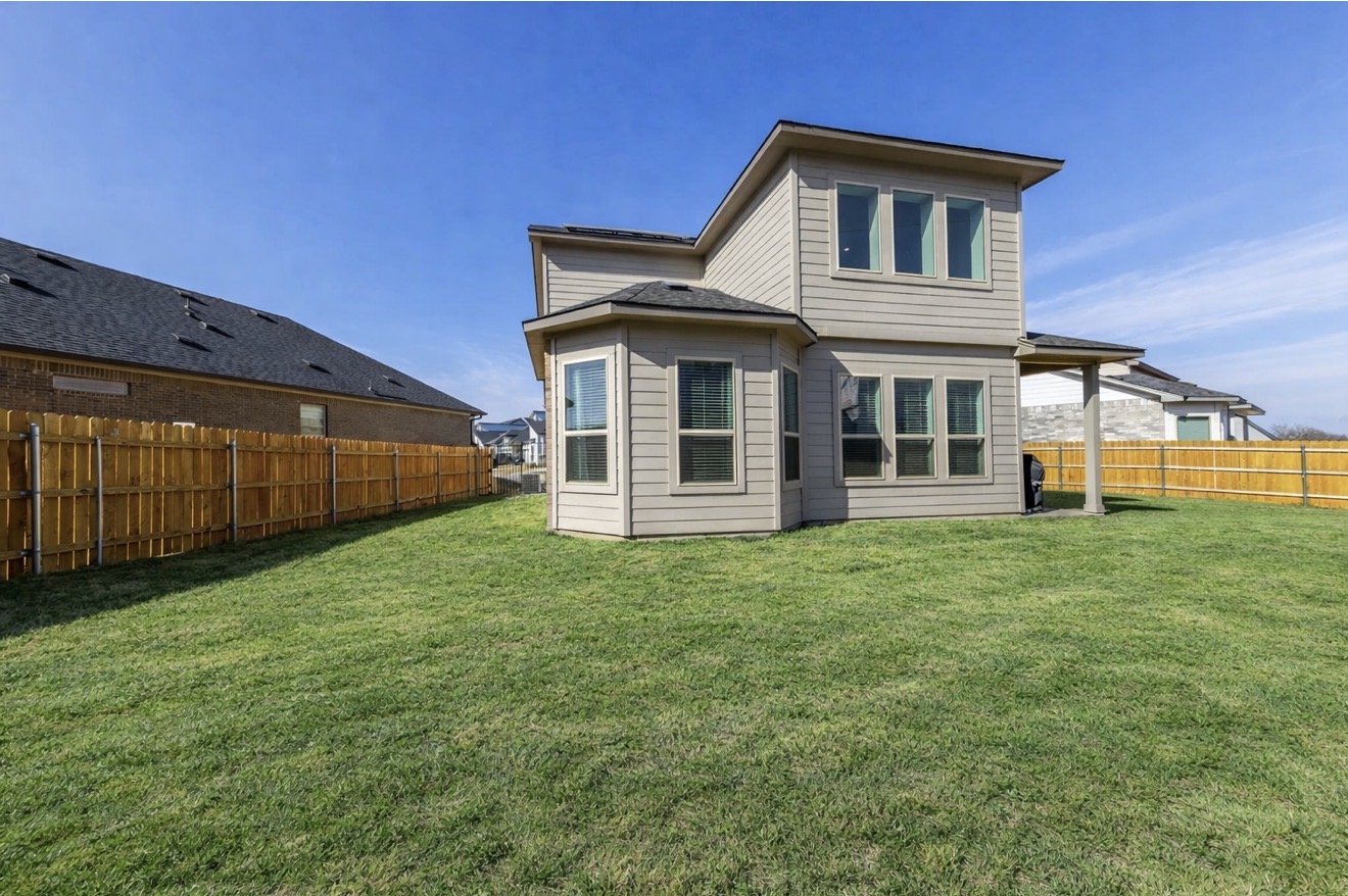 2812 Sebring Circle Austin, TX 78747 - Photo 40 of 40 Back of house featuring a fenced backyard