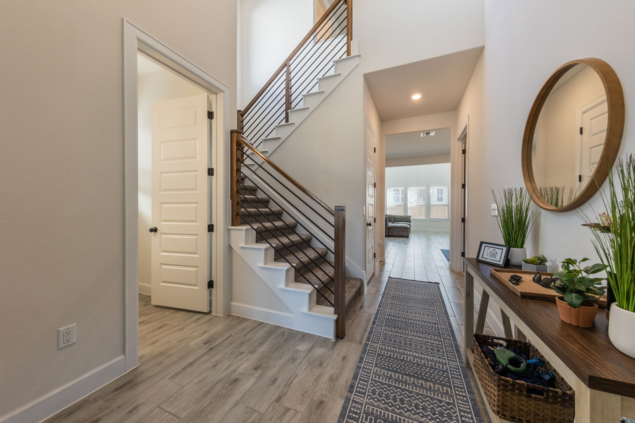 2812 Sebring Circle Austin, TX 78747 - Photo 5 of 40