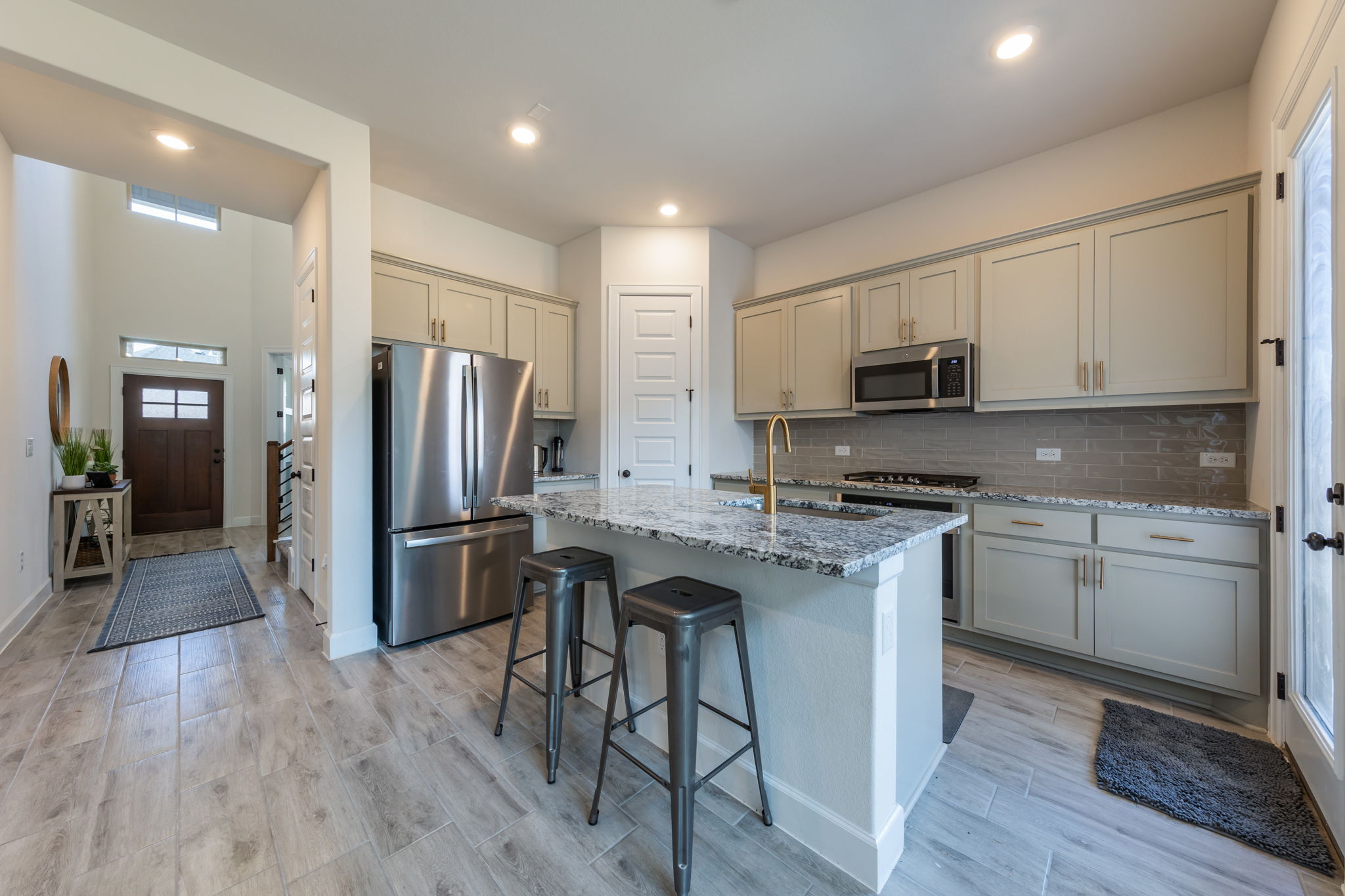 2812 Sebring Circle Austin, TX 78747 - Photo 6 of 40