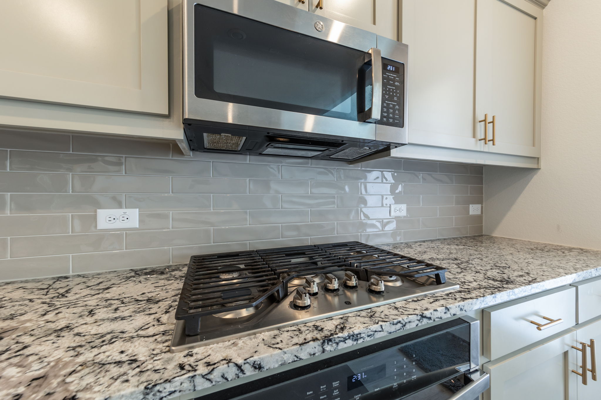 2812 Sebring Circle Austin, TX 78747 - Photo 8 of 40