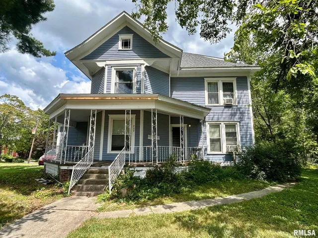 $189,900 | 209 North Springer Street, Carbondale, IL 62901