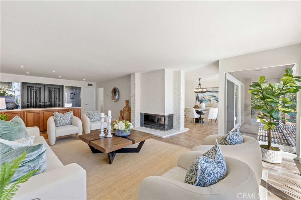 4232 Calhoun Drive Huntington Beach, CA 92649 - Photo 5 of 51