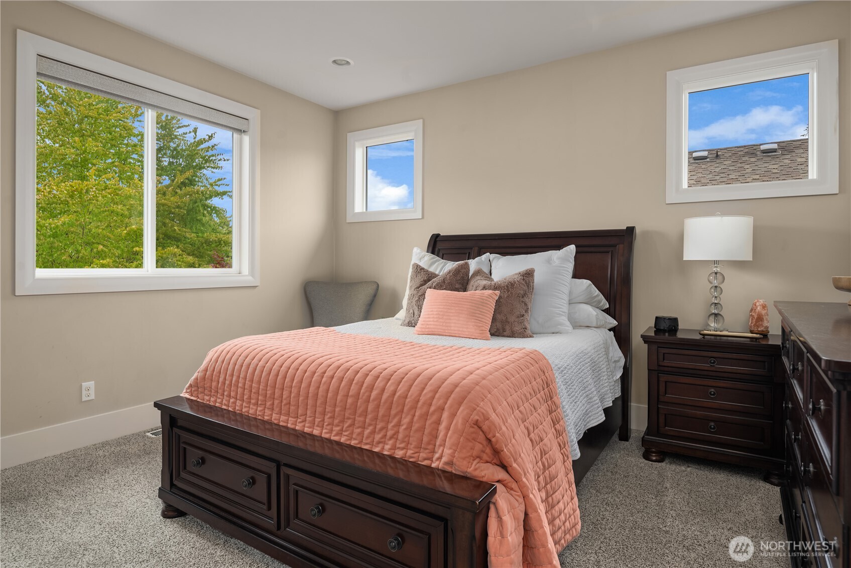 1527 Lyons Avenue Northeast Renton, WA 98059 - Photo 26 of 40