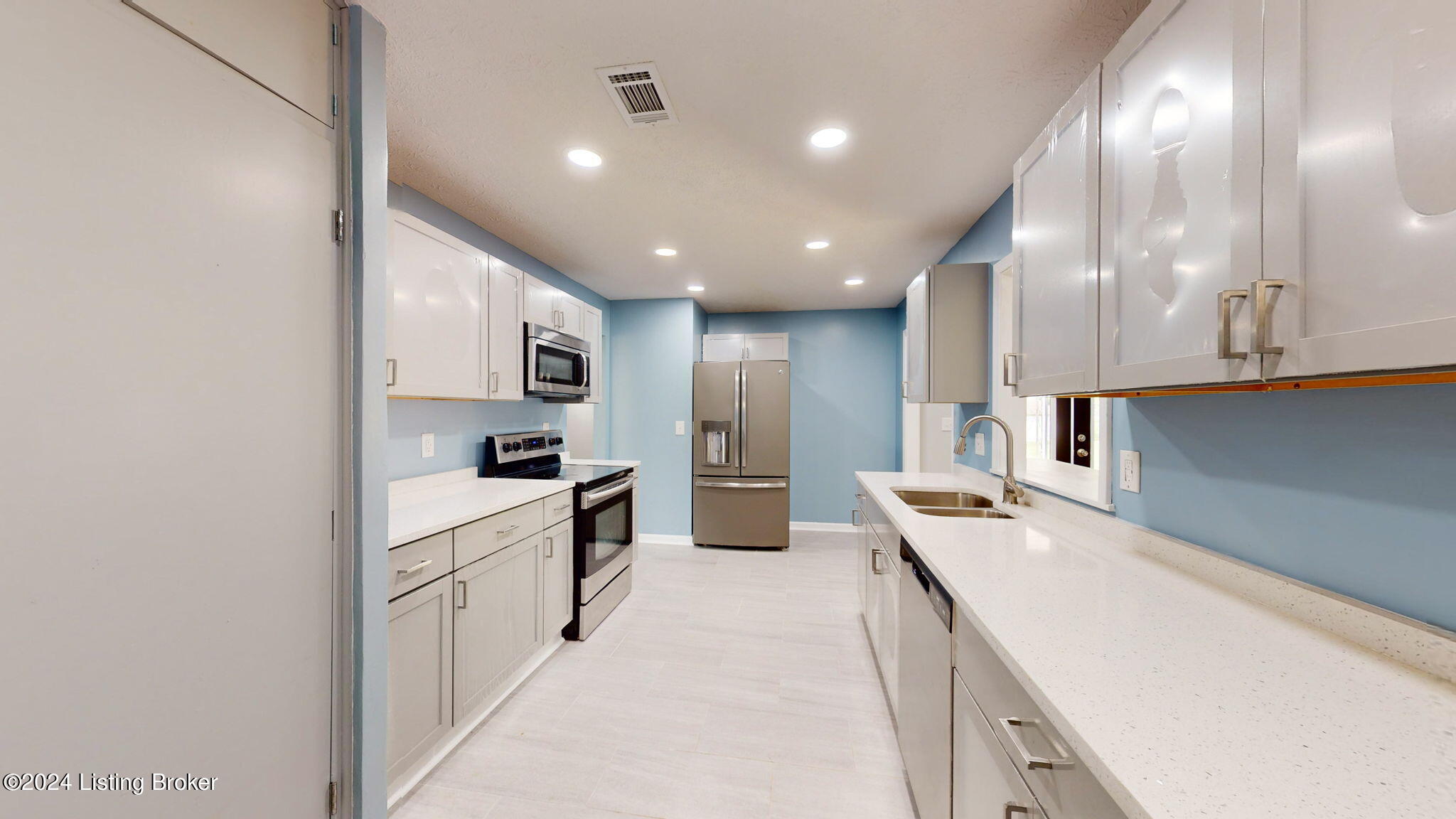 3407 Dell Road Louisville, KY 40299 - Photo 12 of 51 3407 Dell Rd, Louisville, KY 40299