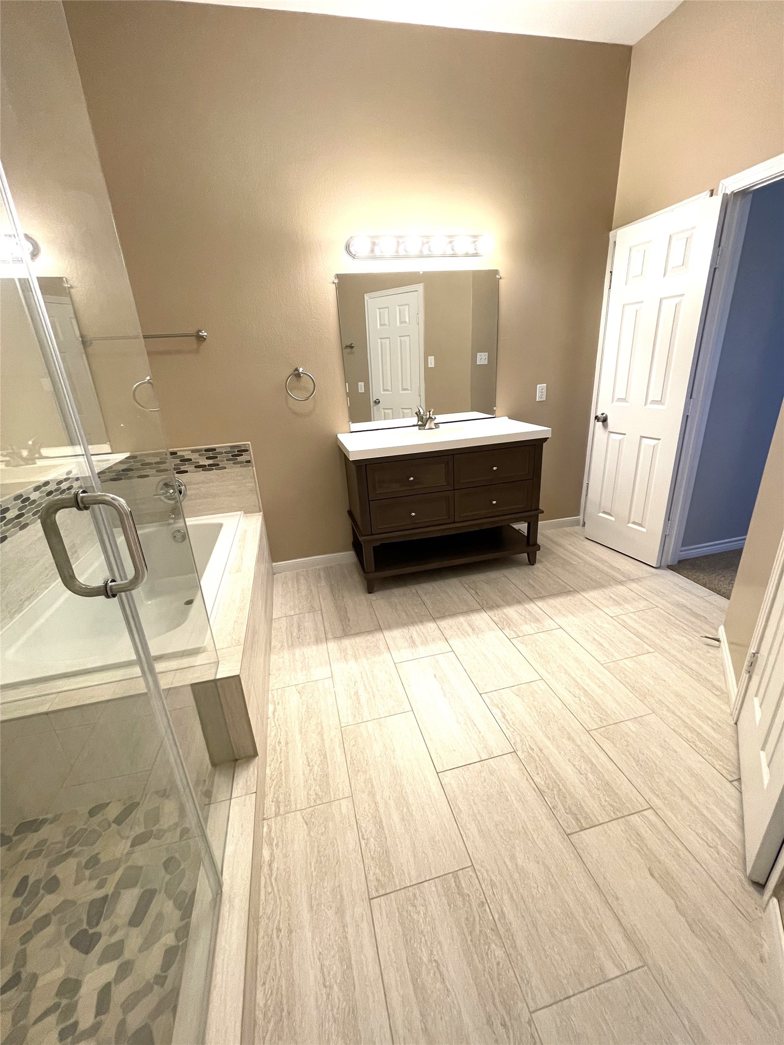 4122 Drake Street, Unit 1/2 Houston, TX 77005 - Photo 2 of 24 Master Bath