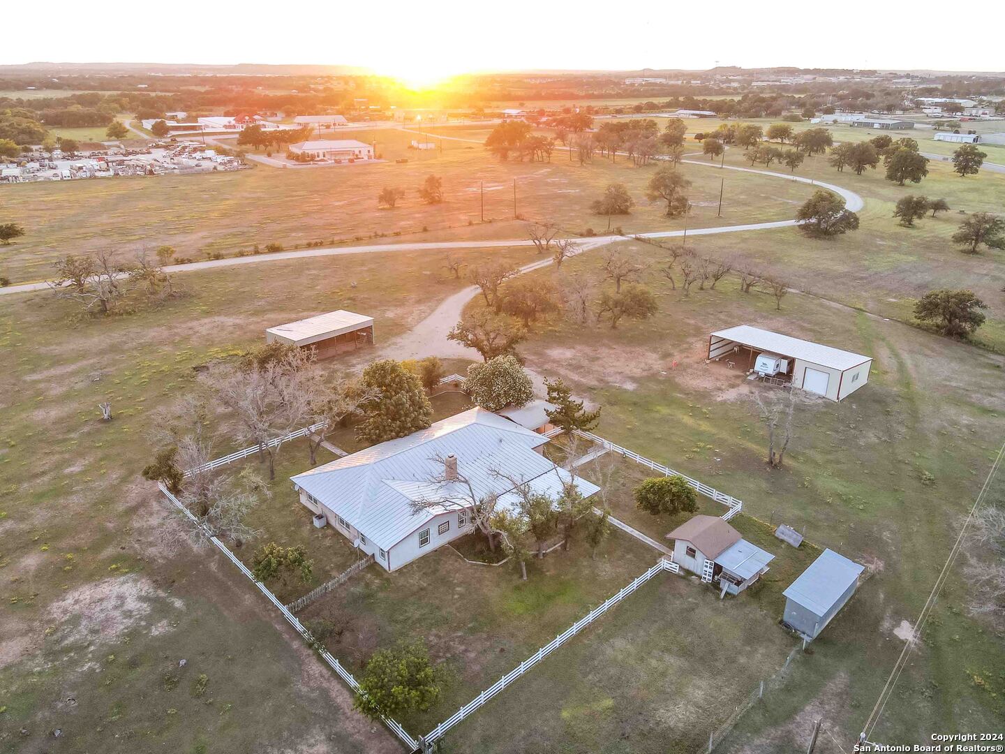 327 Otto Eckhardt Road Fredericksburg, TX 78624 - Photo 2 of 47