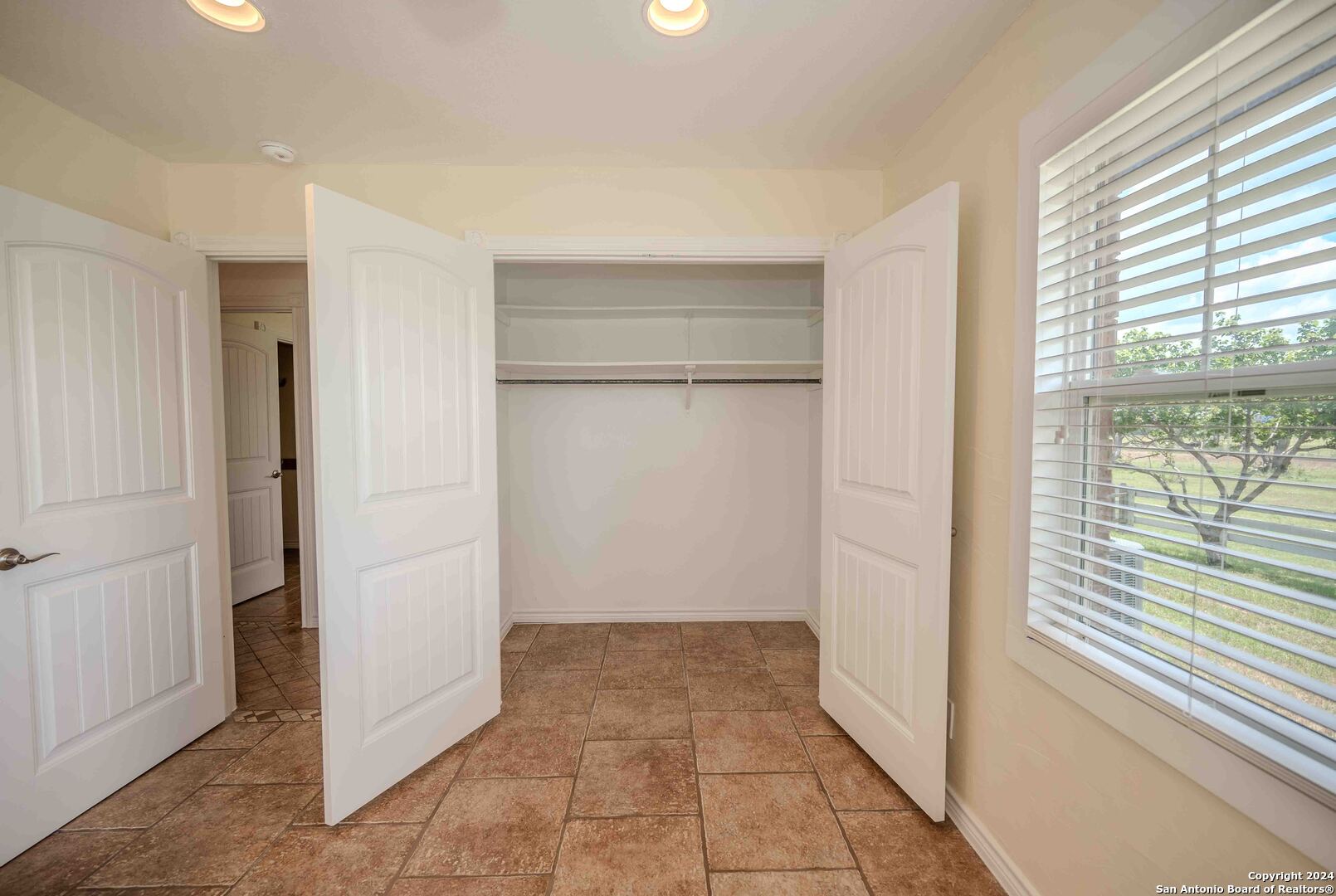 327 Otto Eckhardt Road Fredericksburg, TX 78624 - Photo 21 of 47