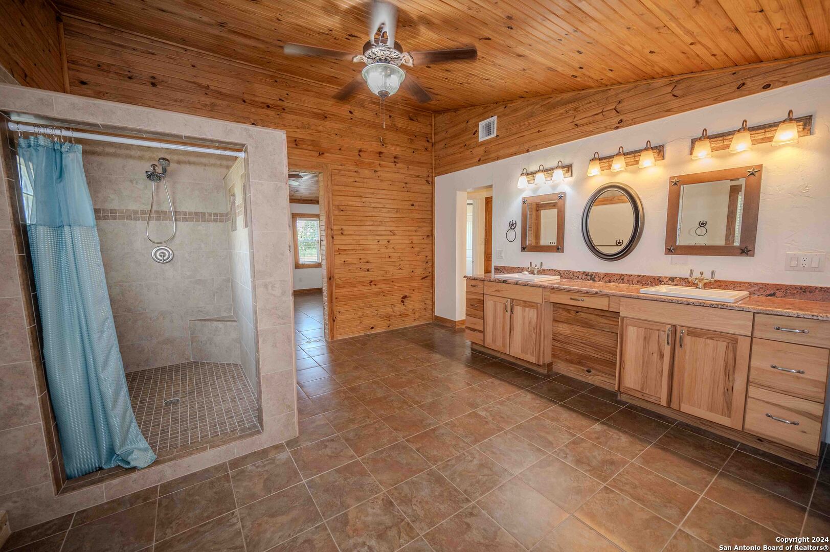 327 Otto Eckhardt Road Fredericksburg, TX 78624 - Photo 29 of 47