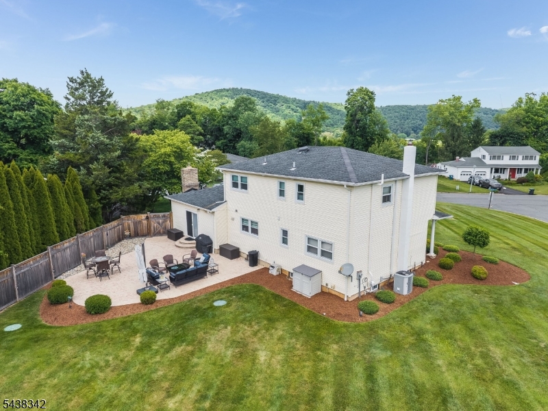 17 Partridge Run Washington, NJ 07882 - Photo 33 of 38