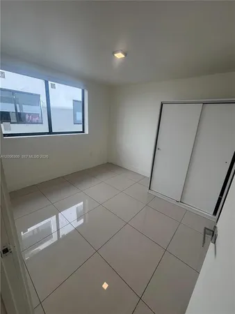 $1,995 | 821 Southwest 18th Avenue, Unit 205, Miami, FL 33135