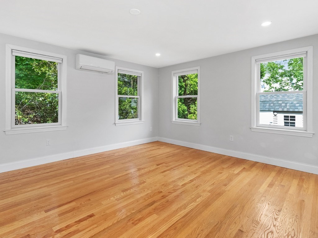 22 Grove Road Waltham, MA 02451 - Photo 16 of 41